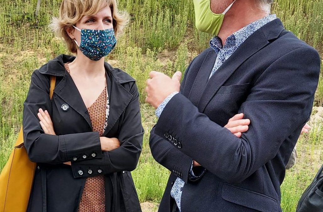 Société OMICA : la Ministre de l’Environnement Céline Tellier annonce le début de l’évacuation de 35.700 tonnes de déchets